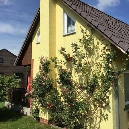Haus Meere's Stille Holiday home Zingst